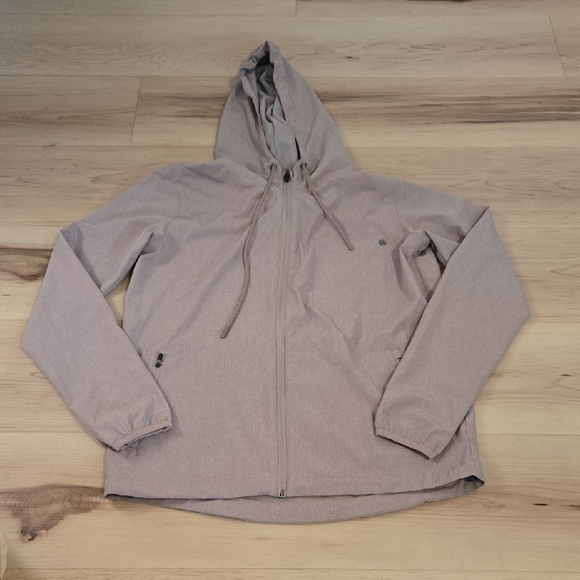 Vuori Jackets & Blazers - Vuori Women's Outdoor Training Shell, Size XS